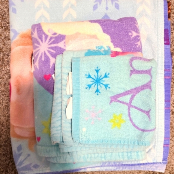 DISNEY FROZEN OLAF ELSA BATHROOM SET - Picture 13 of 16